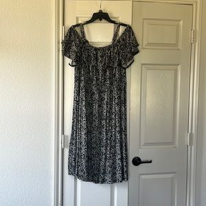 Old Navy off shoulder sleeves. Can wear on or off shoulder. 1X Plus.